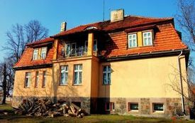 DWOREK W KIERZNIE (1)