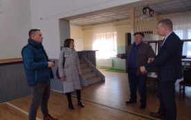 Gminny Punkt Zbi&oacute;rki w Domu Ludowym w Krązkowach  (1)