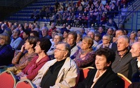 Dzień Seniora z wielkimi przebojami światowej sceny  (5)