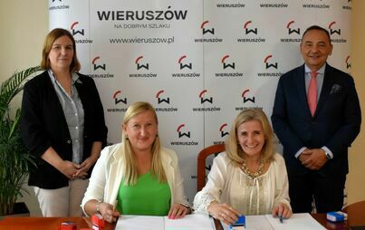 Zdjęcie do Porozumienie o wsp&oacute;łpracy plac&oacute;wek oświatowych 