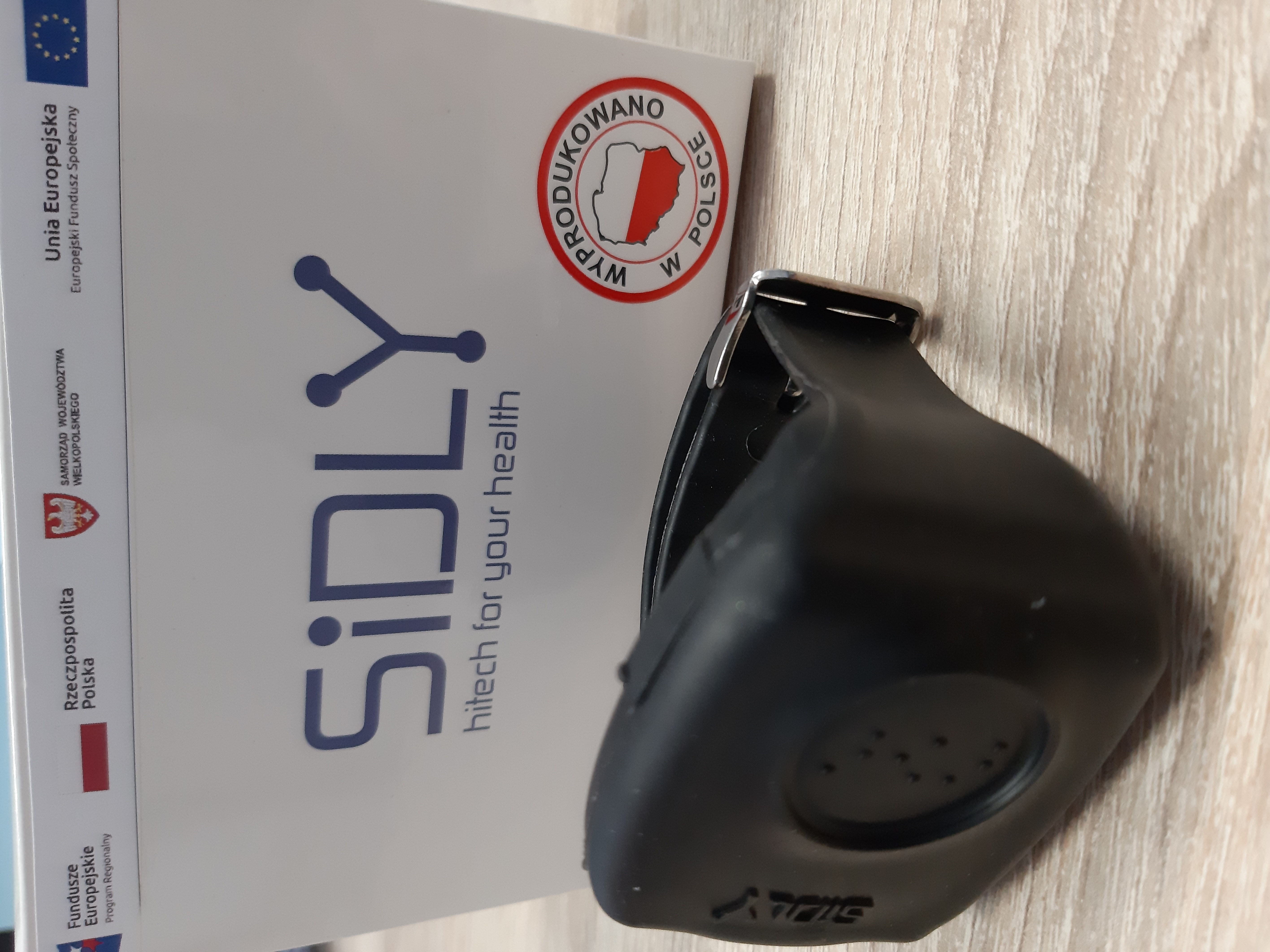 opaska z&nbsp;przyciskiem SOS w&nbsp;ramach programu teleopieki