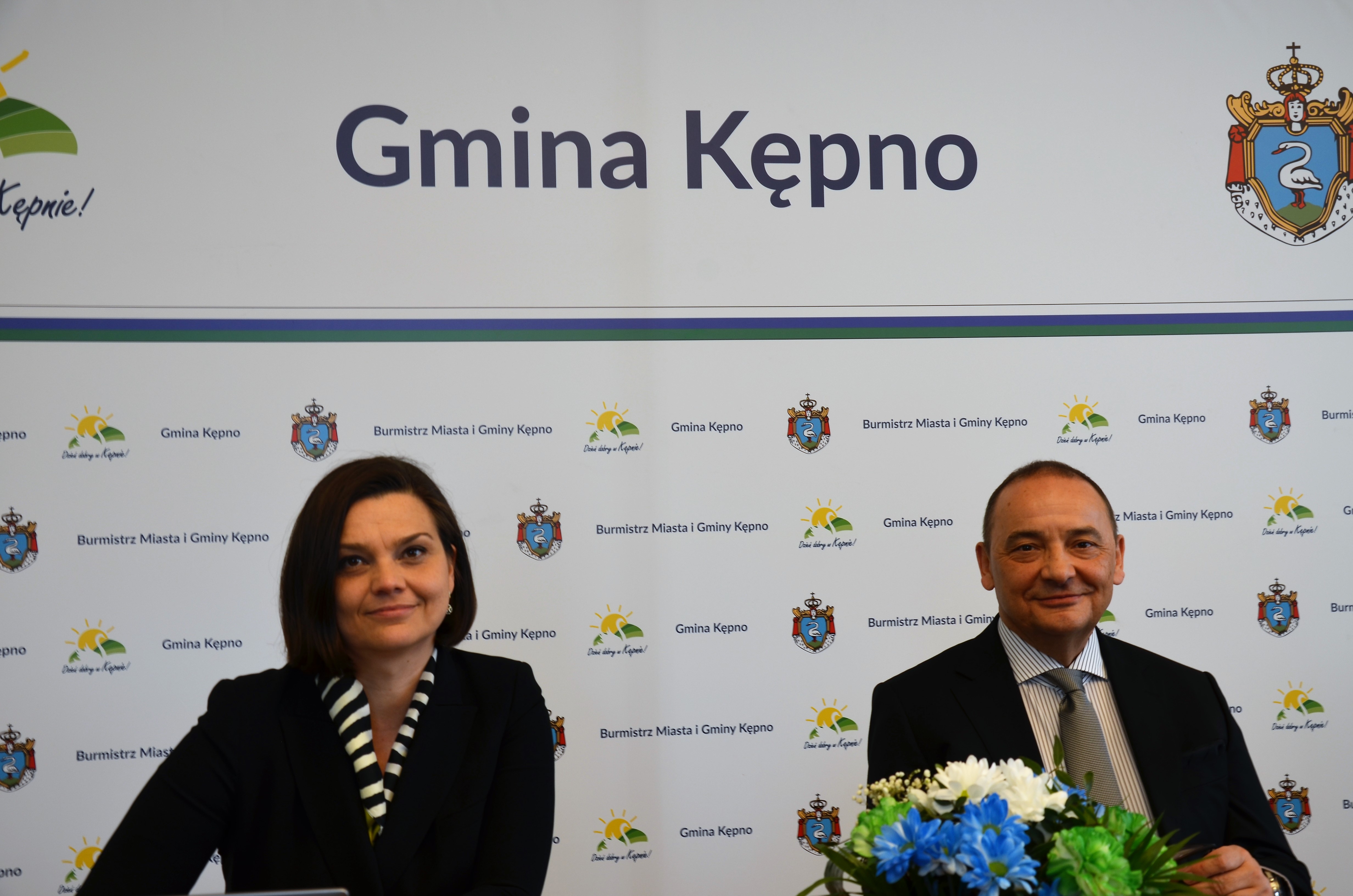 Burmistrz Piotr Psikus oraz Karolina Pilarczyk-Dworaczyńska, prezes Zarządu Spółki Projekt Kępno. 