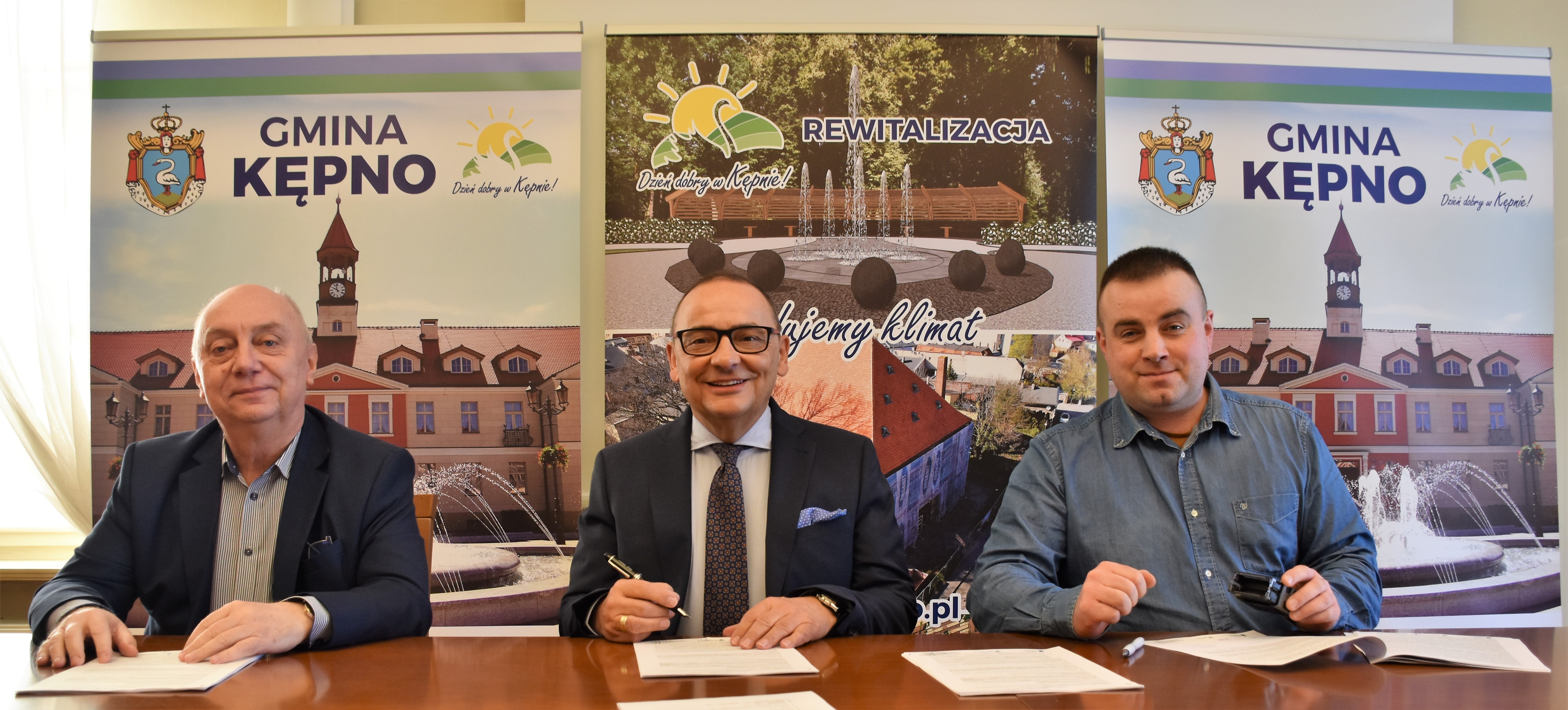 Podpisanie umowy na&nbsp;powstanie placu zabaw w&nbsp;żłobku 