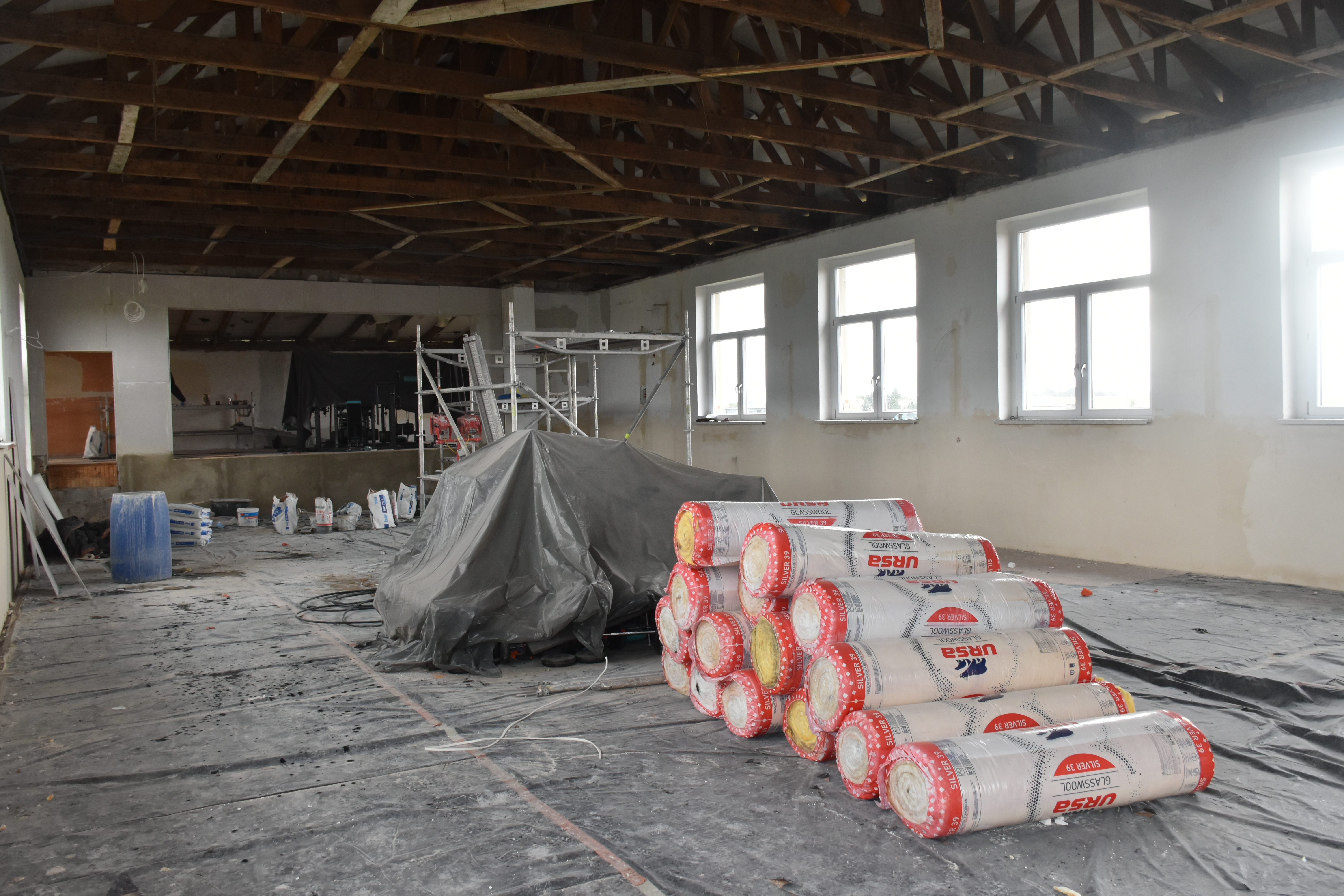 sala w&nbsp;Świbie w&nbsp;trakcie remontu 