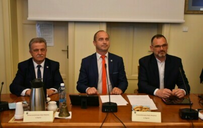 Zdjęcie do Pierwsza sesja Rady Miejskiej IX kadencji samorządu
